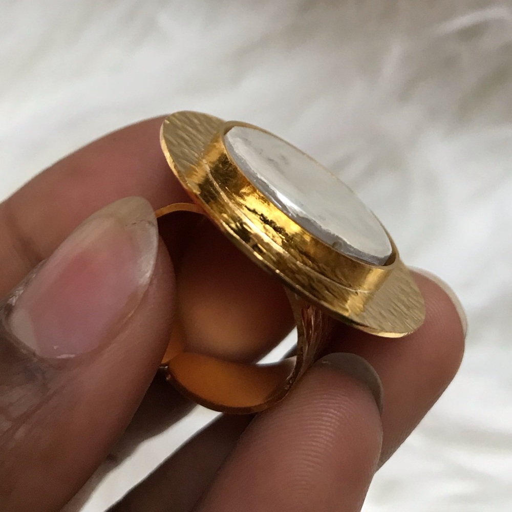 Gold stone circle ⭕️ ring - Picture 5 of 6
